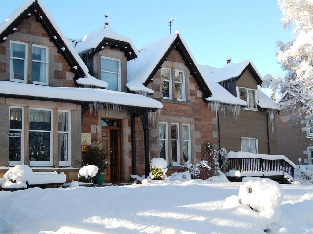 Glenan Lodge Self Catering Tomatin Eksteriør bilde